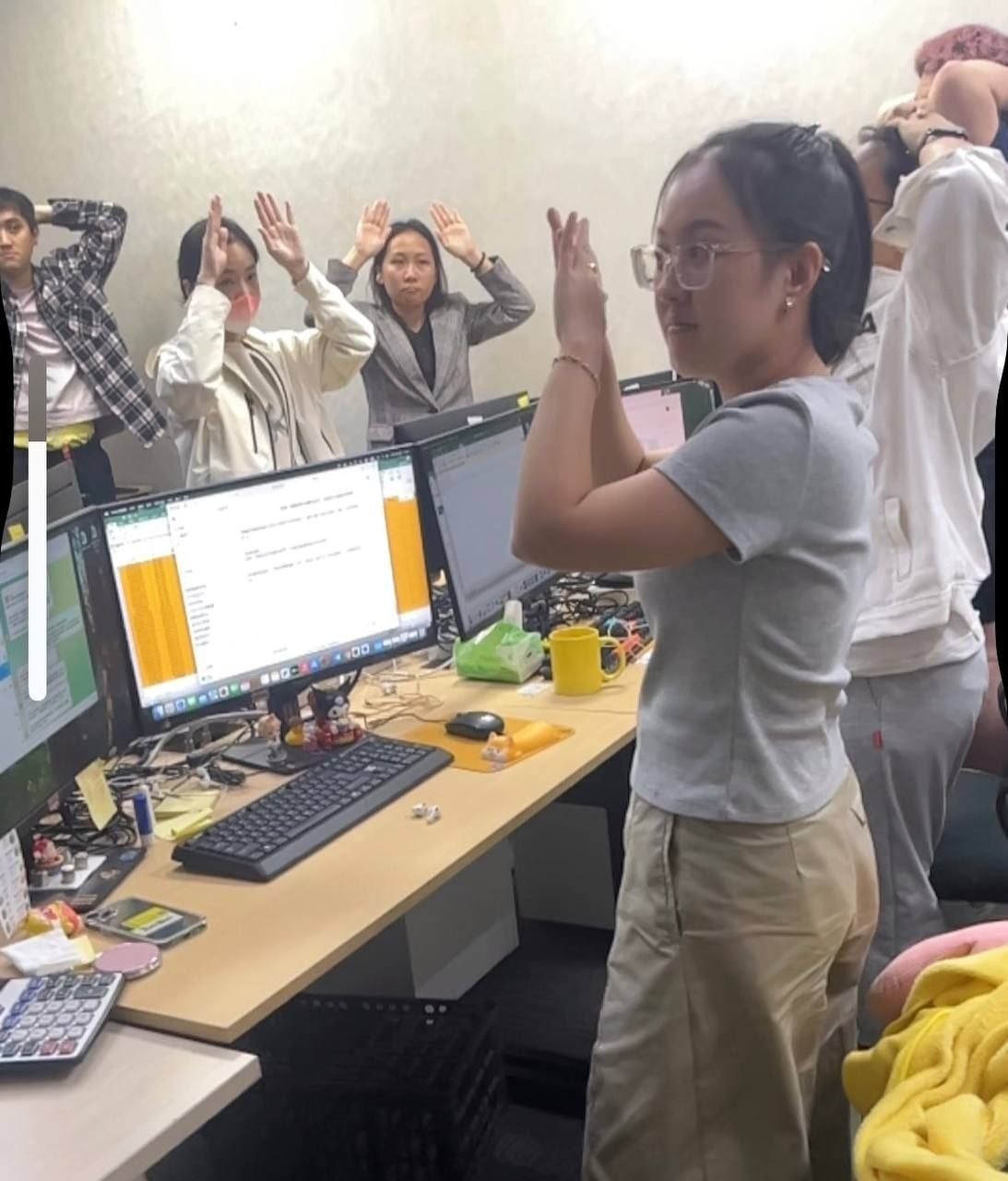 网友投曝光亚博集团，开云体育公关部、审计部 、输上亿的会员，工作视频截图。